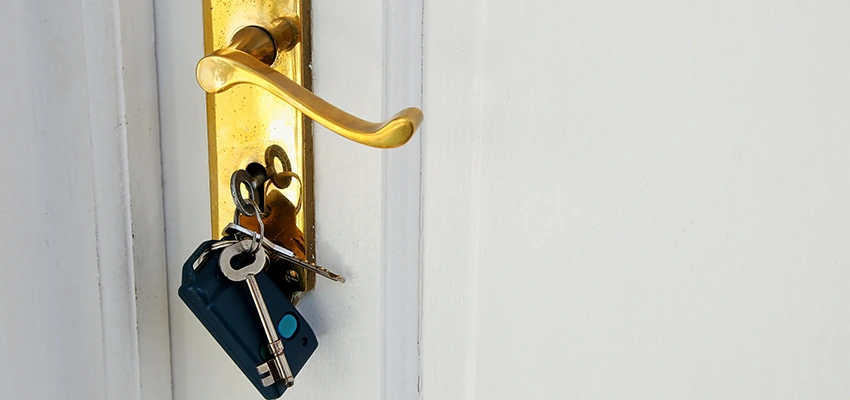 Broken Door Key Extraction in Azusa, CA